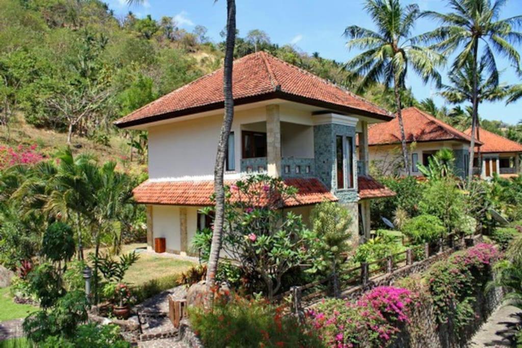 Villa 7, Secret Garden, Kerandangan, Near Senggigi Mataram Exterior photo